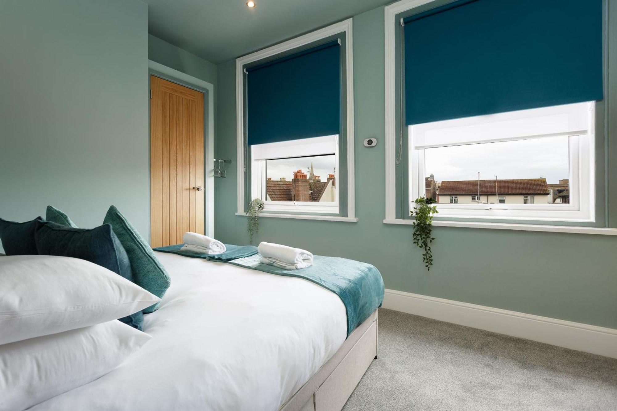 פורטסמות' Stopover At Seabird Apartments Central Southsea חדר תמונה